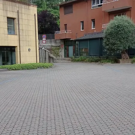 Per Voi-tre Minuti Dal Apartment *
