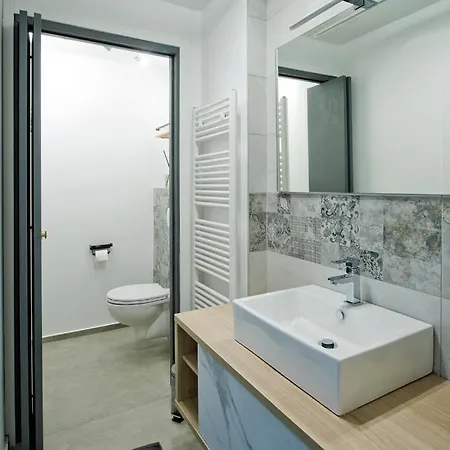 Per Voi-tre Minuti Dal Apartment