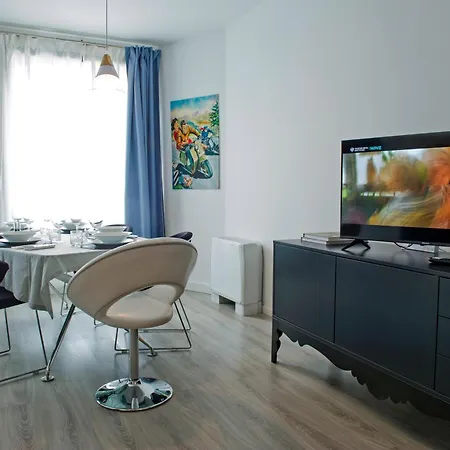 Per Voi-tre Minuti Dal アパート コモ