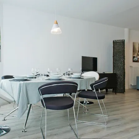 Per Voi-tre Minuti Dal コモ