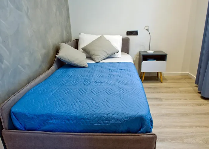 Per Voi-tre Minuti Dal Apartament *