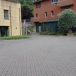 Per Voi-tre Minuti Dal Apartament *