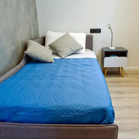 Per Voi-tre Minuti Dal Apartamento *