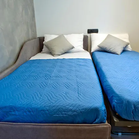 Per Voi-tre Minuti Dal Apartamento *