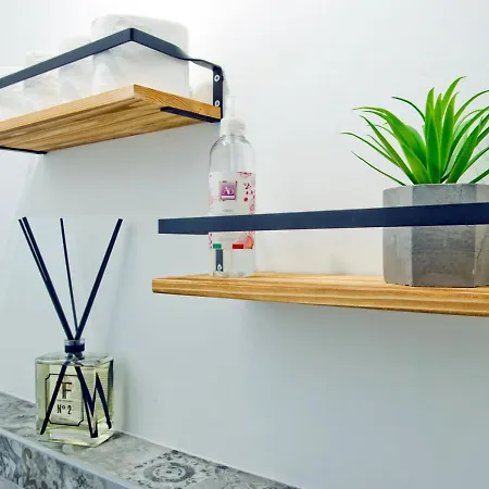 Per Voi-tre Minuti Dal Apartment